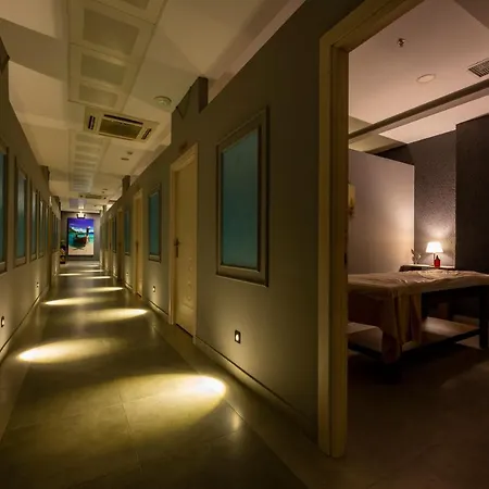 梅尔泰尔星际酒店 4*